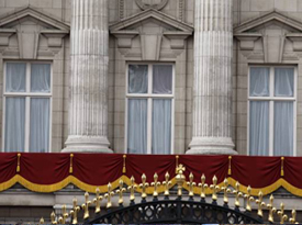 Reposteros, tribunas, alfombras, balconadas (13)