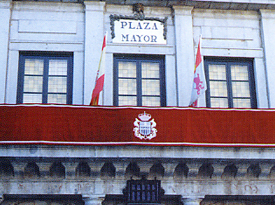 Reposteros, tribunas, alfombras, balconadas (14)